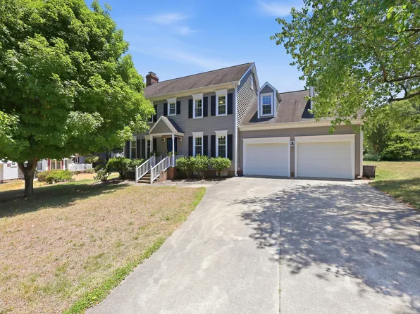 2506 Ashley Pl, Burlington, NC 27215