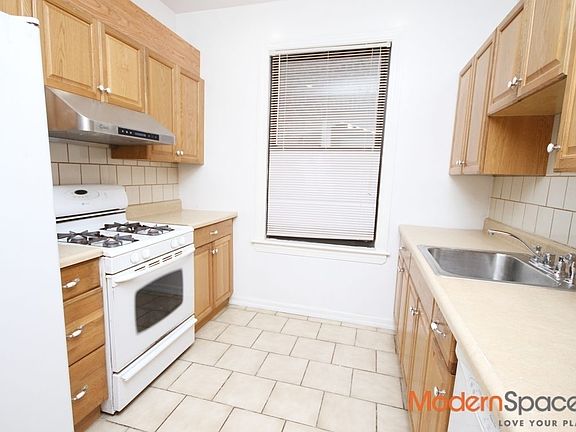 3rd image of 3348 28th St #1