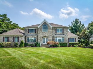5 Jeanette Ct, Englishtown, NJ
