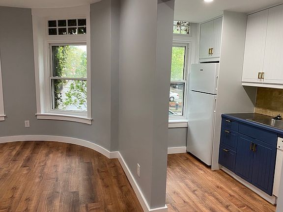 4th image of 32 Winchester St APT 1