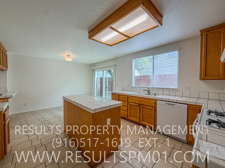 9567 S Coast Ln — Photo 11