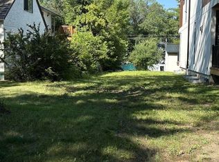 9230 117th St NW, Edmonton, AB T6G 1S2