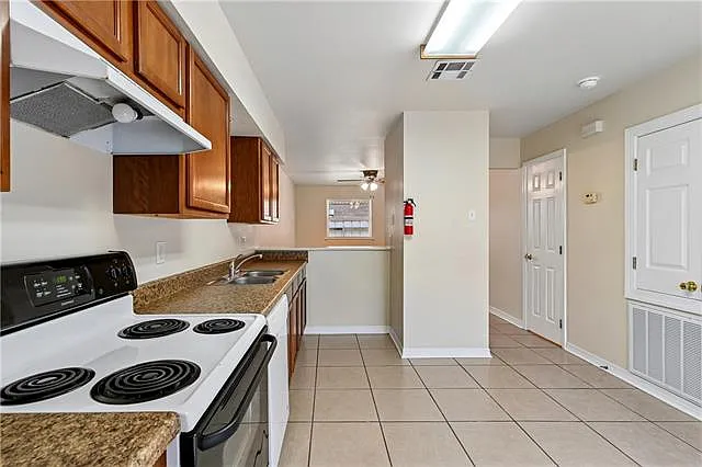2602 Chalona Dr #C — Photo 7