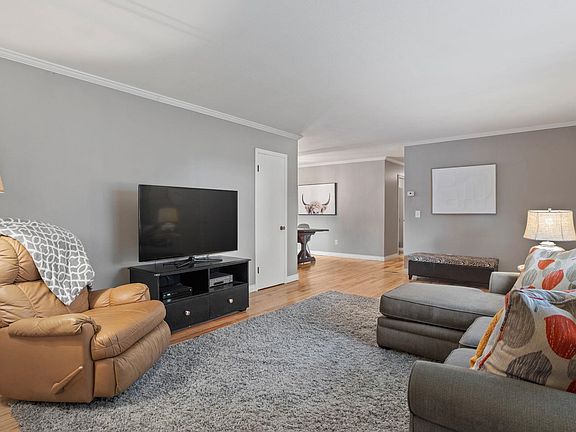5th image of 2311 E 49th Ave