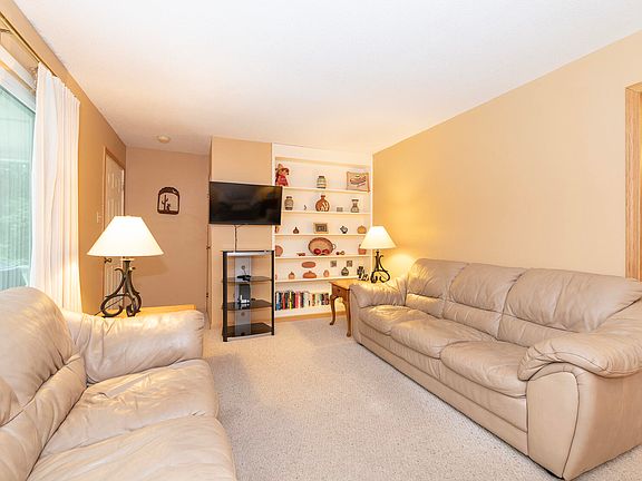 5th image of 70419 26th St