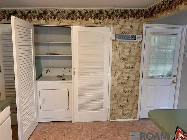 814 Lonita St — Photo 13