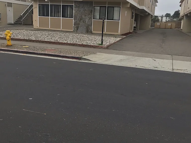 859 Commercial Ave — Photo 5