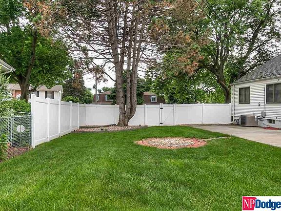 4th image of 405 Kings Dr