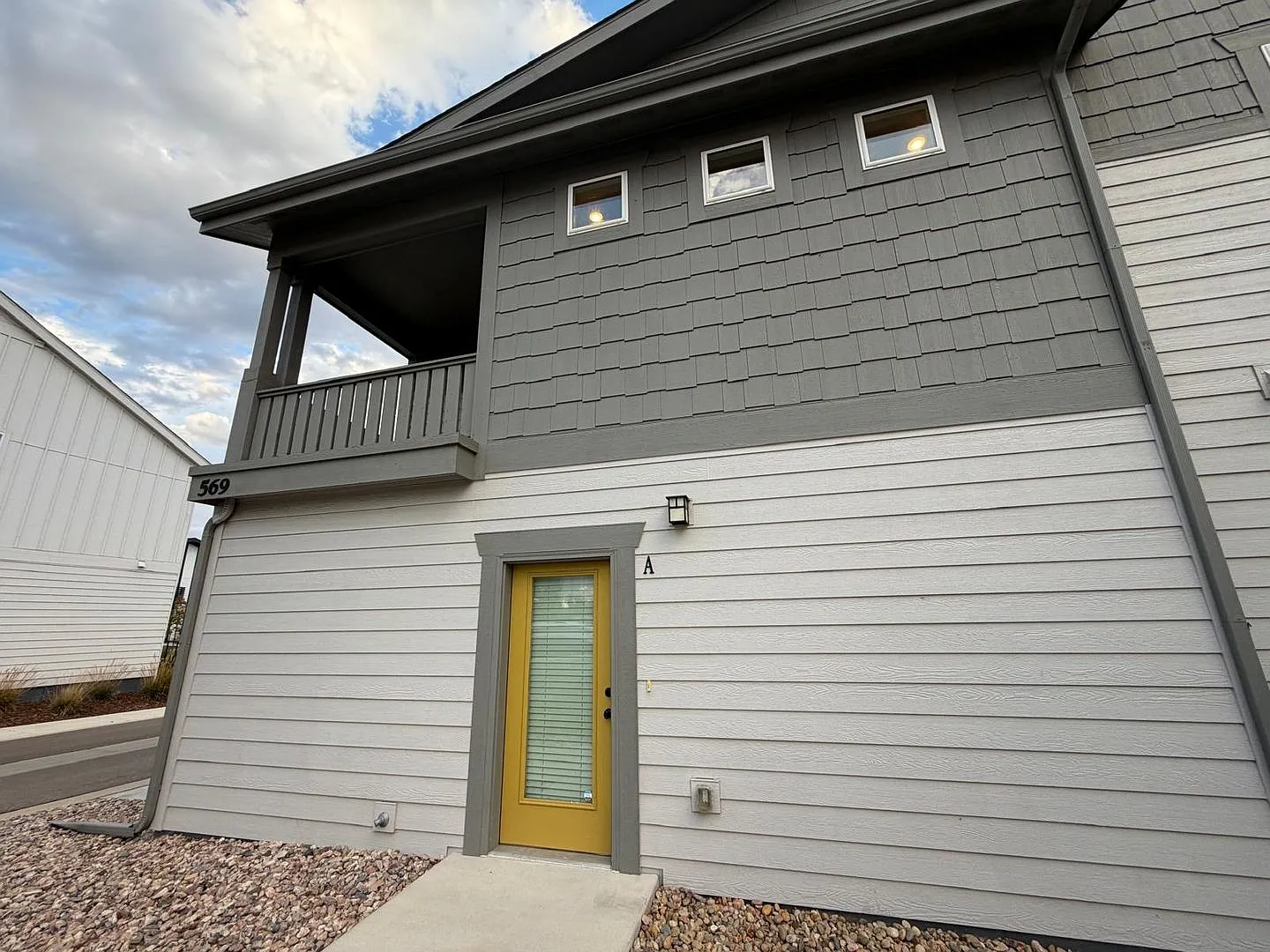 Newer Build 2B/2B in Fort Collins with Attached Garage Now Available! — Photo 2