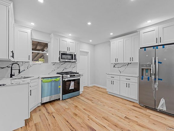 3rd image of 4 Crosby Avenue