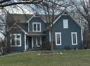 8823 Sunset Dr, Lenexa, KS 66220