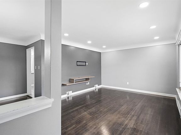 3rd image of 8528 Norborne Ave