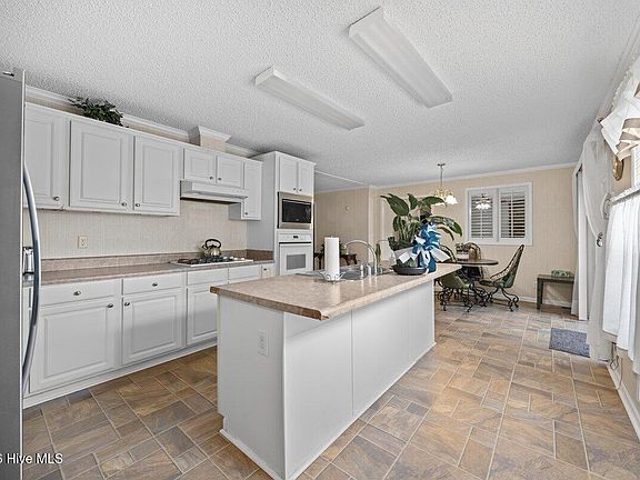 4th image of 1705 Schloss Road #1705