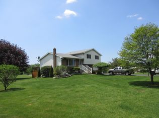 26 Deep Hole Rd, Drums, PA 18222