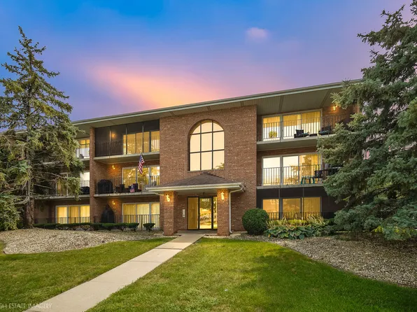 4933 Circle Dr #107, Crestwood, IL 60418