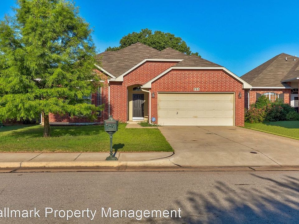 1st image of 705 Oak Creek Dr