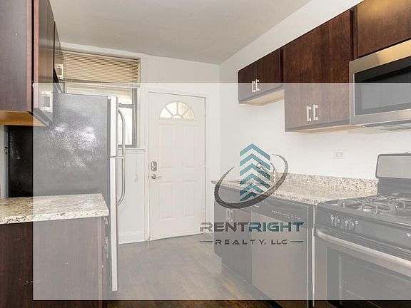 3rd image of 3249-51 N Damen Ave #3249-1S