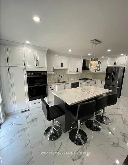 139 Hibbard Dr #MAIN — Photo 4