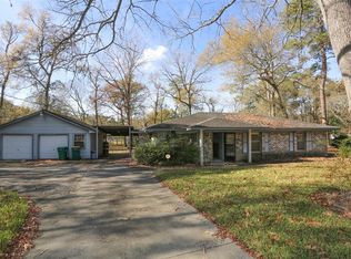 1810 Live Oak Dr, Conroe, TX 77301