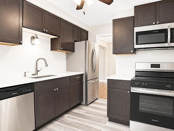 5th image of 2750 N 61st St