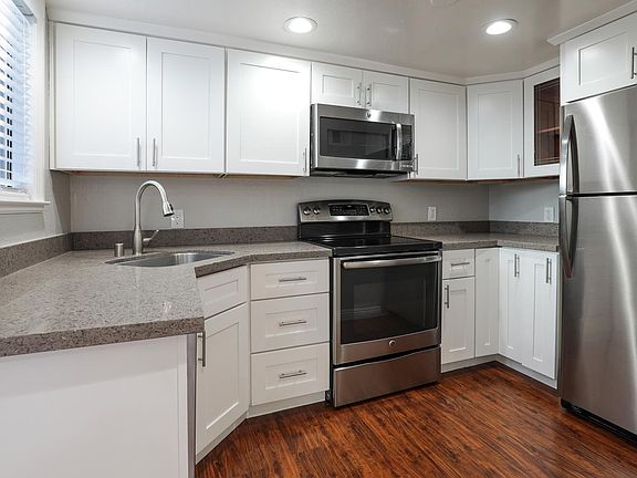 5th image of 606 Maple St