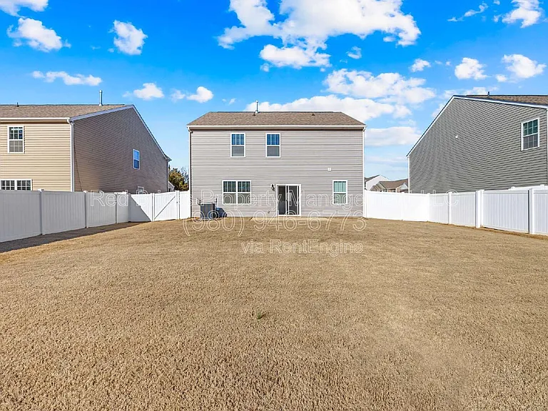 4015 Meadow Green Dr — Photo 28