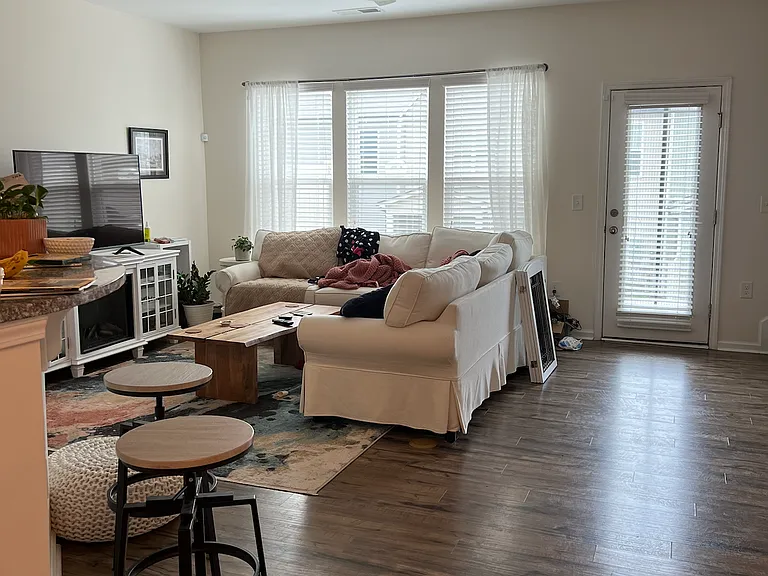 1108 Kudzu St — Photo 12