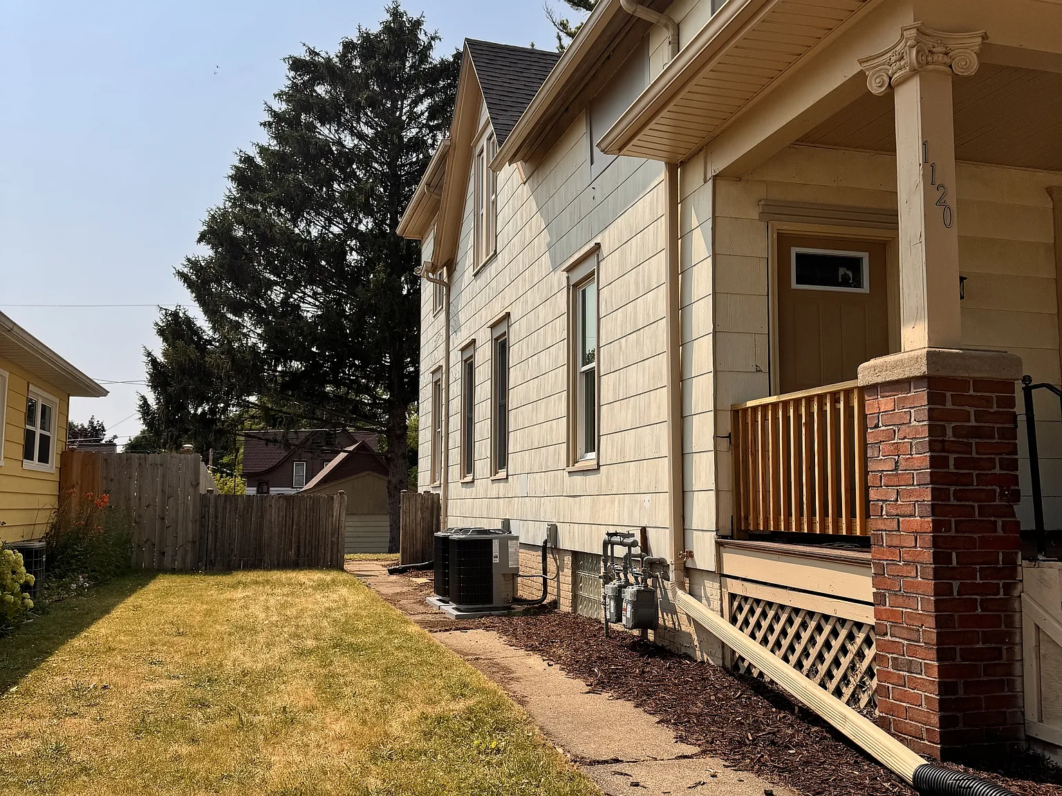 1120 David Street - 1 — Photo 3
