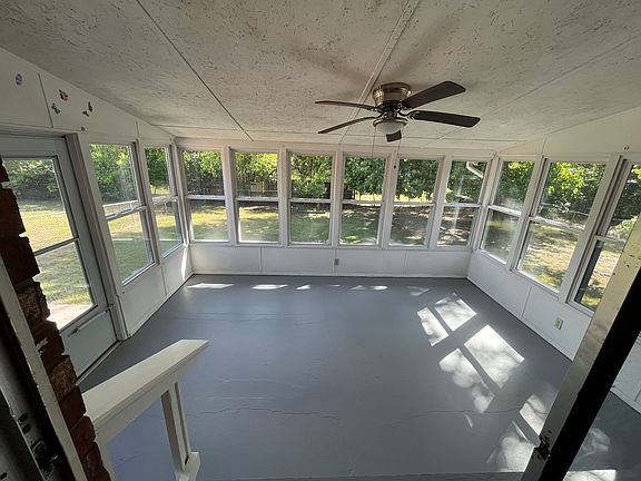 4th image of 2148 Rosier Rd