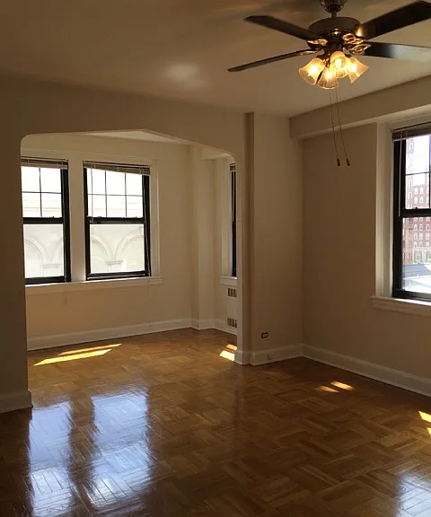 Ambassador Apartments — Photo 10