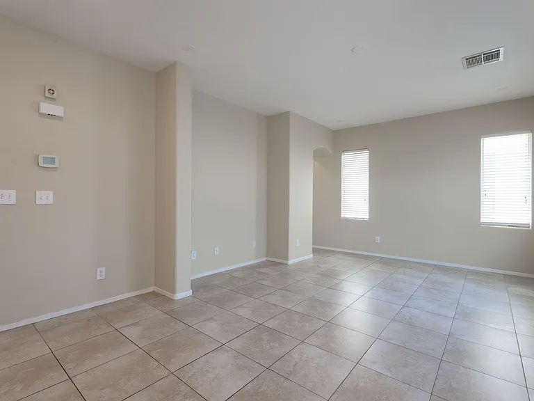944 Saffex Rose Ave — Photo 9
