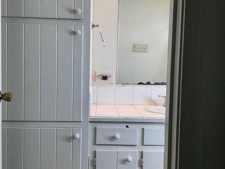 8220A Governor Dr — Photo 14