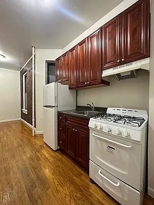 Rented by Peter R. Hungerford, LREB | media 15