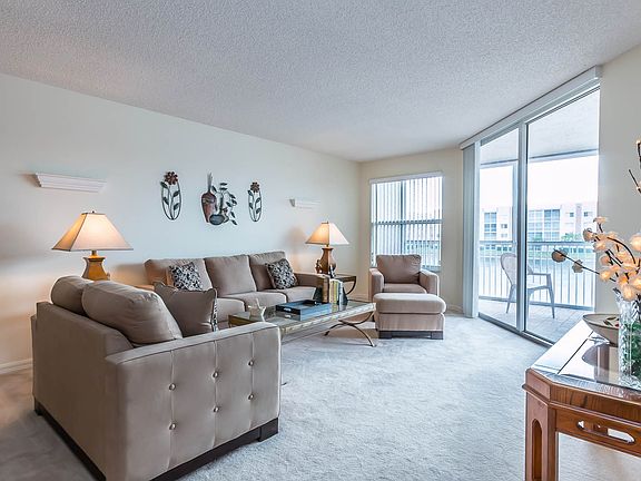 4th image of 7737 Granville Dr #207