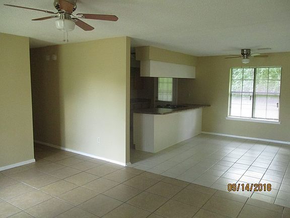 5th image of 6095 Somerset Dr