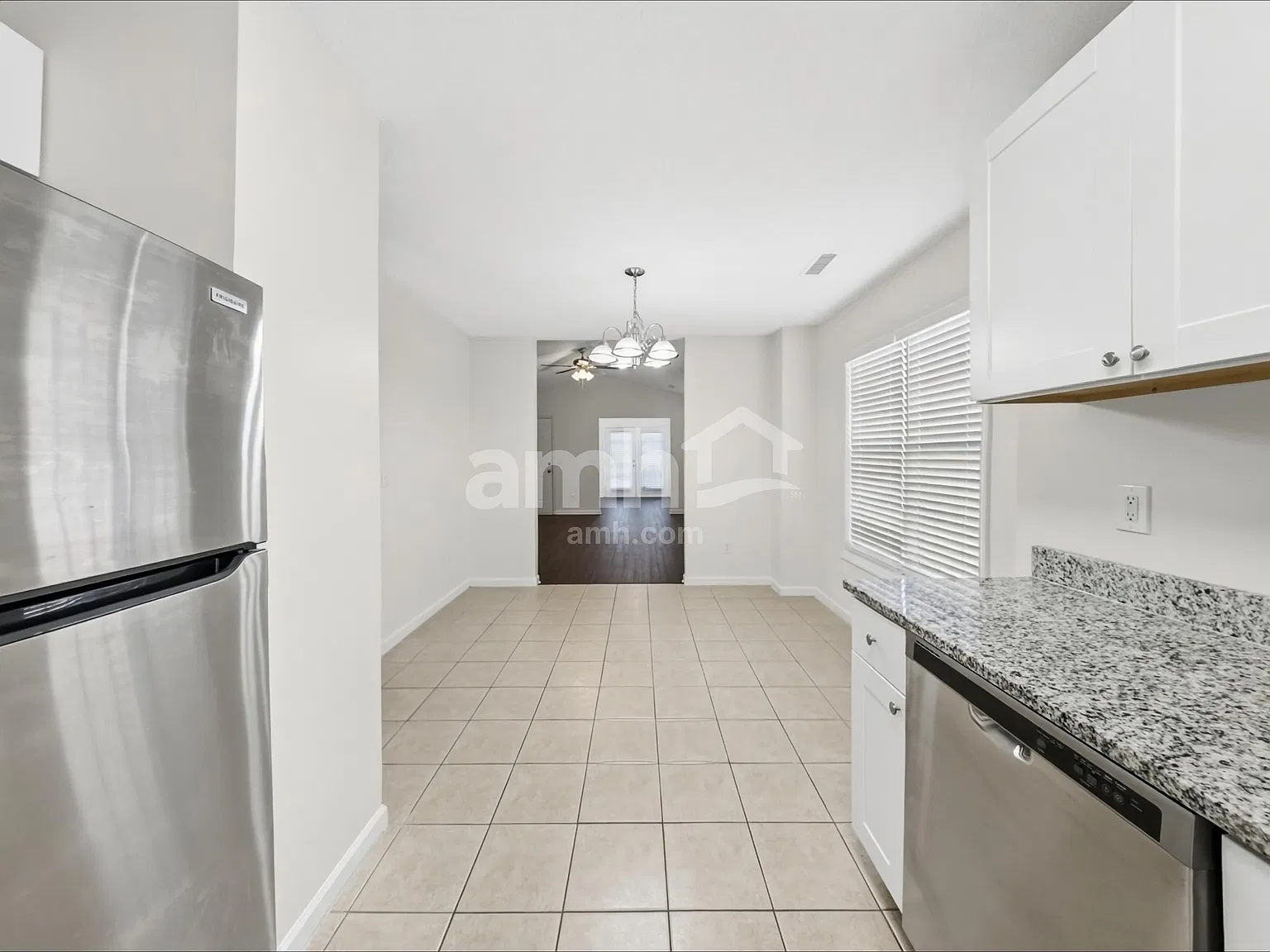 2 bed, 2.0 bath, 1300 sqft, $1,725 — Photo 4