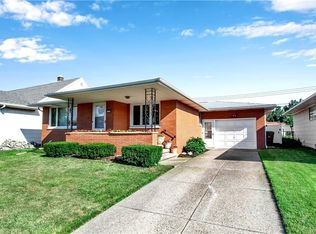 119 Vern Ln, Cheektowaga, NY 14227