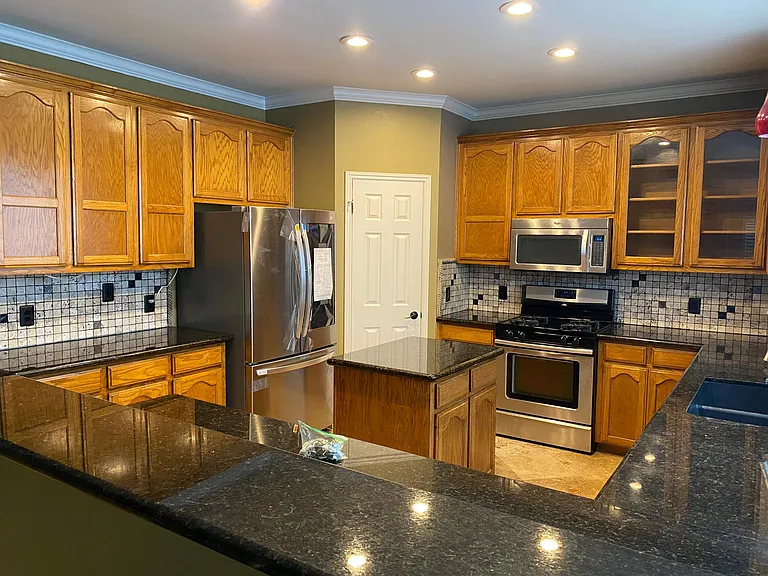 1721 Woods Blvd — Photo 18