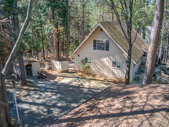 4th image of 30584 Sleepy Hollow Dr