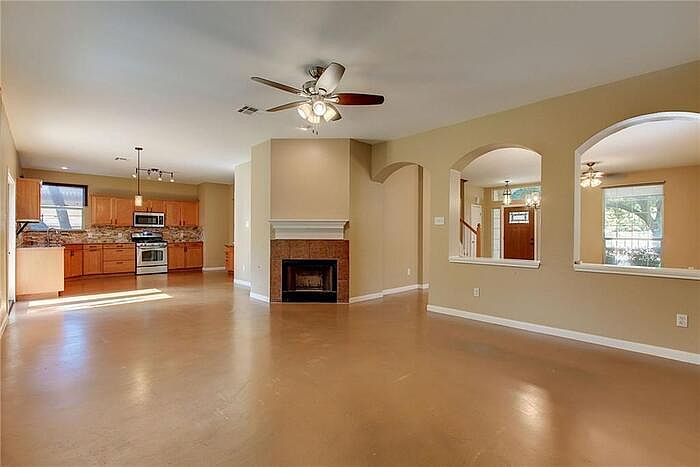1st image of 9004 Deurne Dr