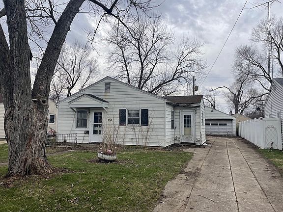 2nd image of 725 N Webster Cir E