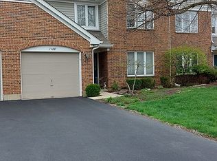 1544 Courtland Dr, Arlington Heights, IL 60004