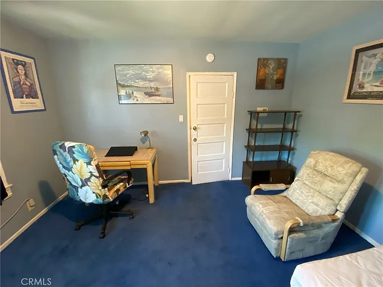 2707 S La Salle Ave #2 — Photo 9