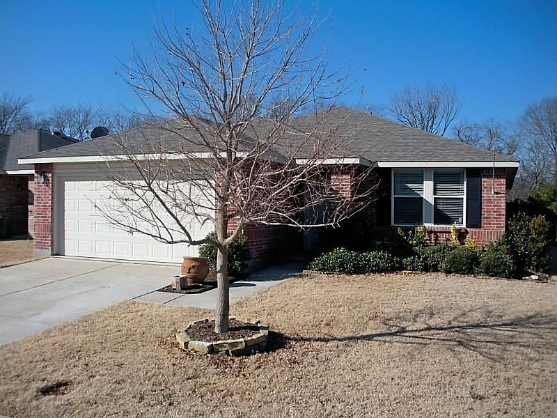 1st image of 1313 Willow Tree Dr