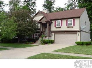 875 Canter Ln, Auburn Hills, MI 48326