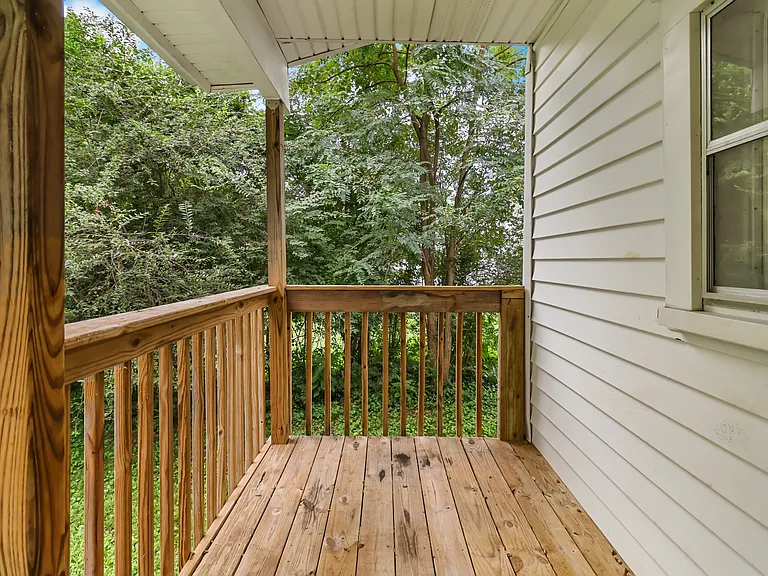 114 Emory St — Photo 28