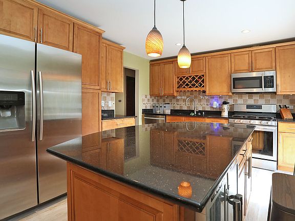 5th image of 4624 Thornbark Dr