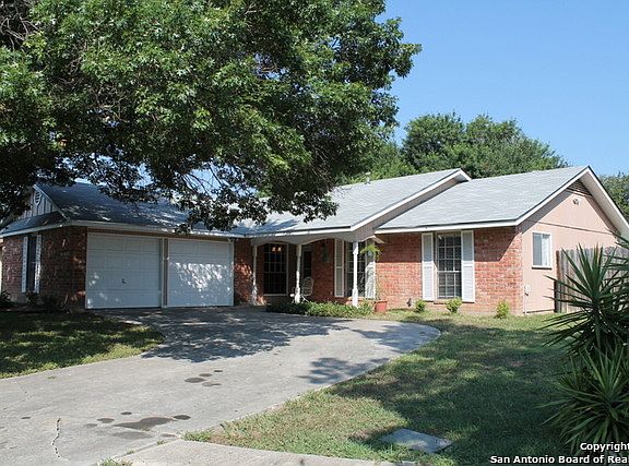 4th image of 6823 Oak Lake Dr