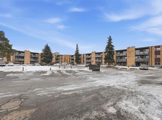 423 Tait Ct #400, Saskatoon, SK S7H5L3
