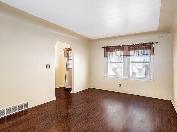 4th image of 3024 Woodcliffe Dr